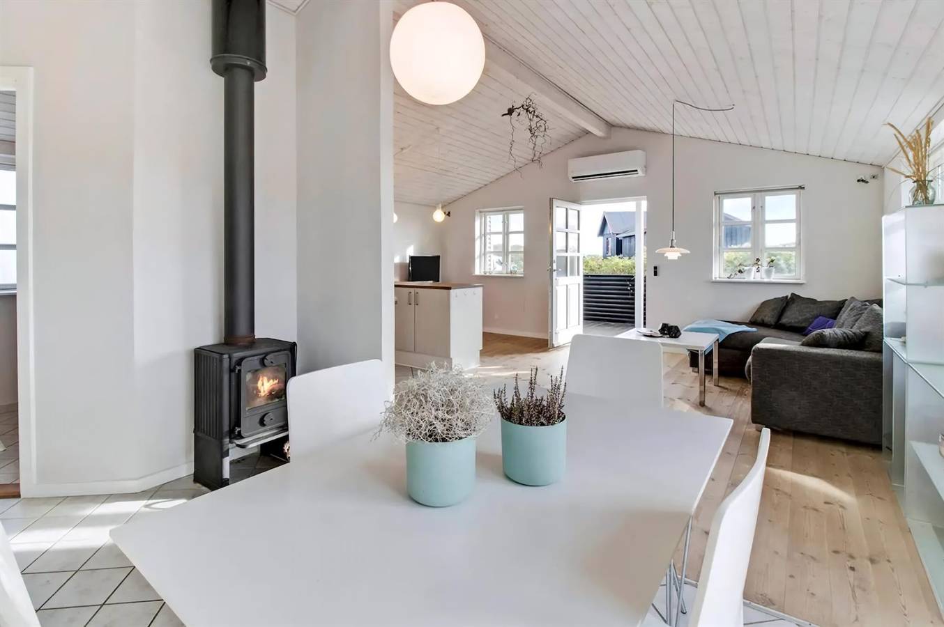 Pet friendly home in Grenaa with Wifi in Grenå Strand, Grenaa