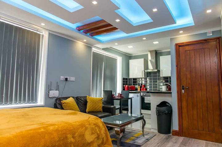 Ganze Wohnung, Studio-Apartment-Ensuite mit Dusche in Bradford, Westliches Yorkshire