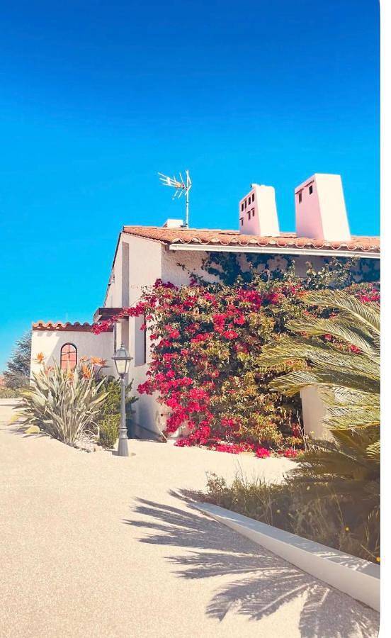 Three-Bedroom Villa in Saint-Cyprien, Côte d'Améthyste