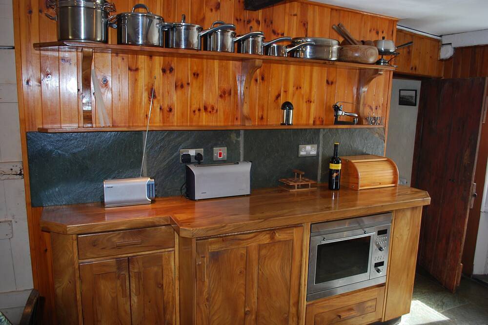 Spektakuläres Landhaus aus dem 17. Jh. auf Klippenspitze mit eigenem Strand in County Wicklow