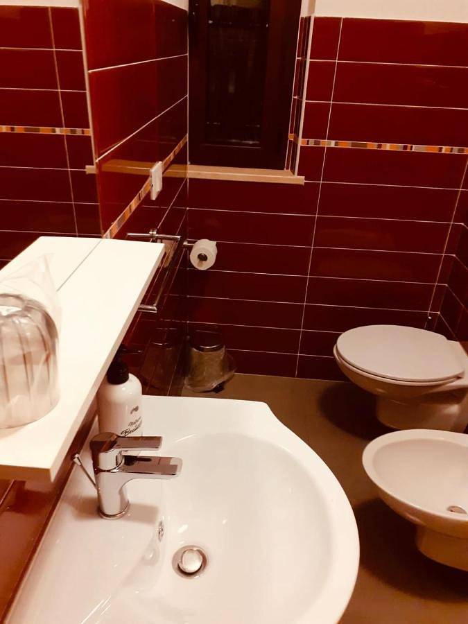 Large Double Room in Offida, Ascoli Piceno Provinz