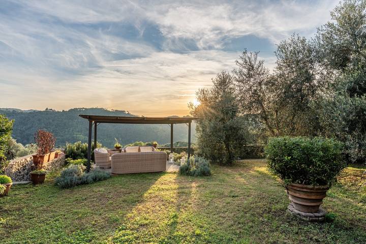 Vakantiehuis voor 10 personen, met Tuin in Versilia
