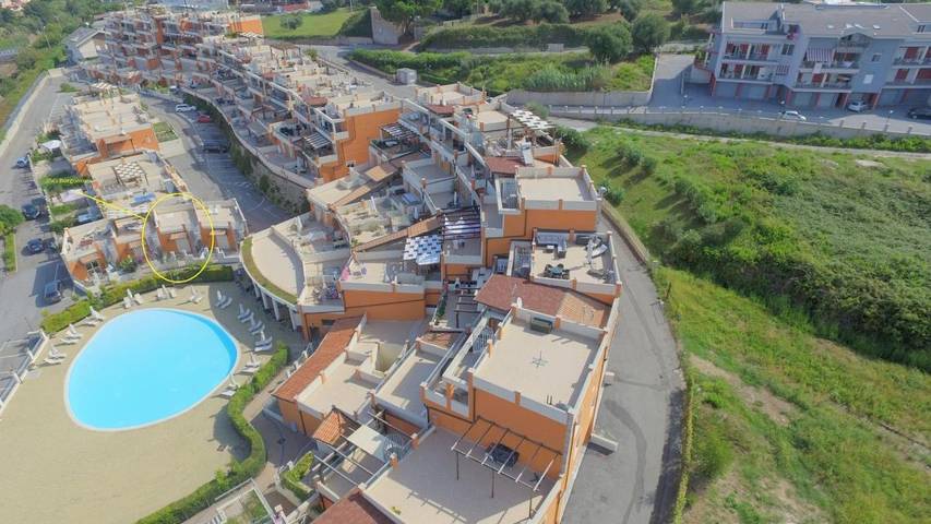 Ferienwohnung für 4 Personen, mit Pool und Ausblick sowie Balkon - 1