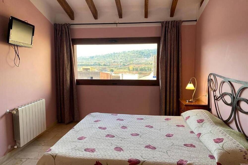 Casa Ideal Para Familias, Amigos, Celebraciones. Estupenda Ubicación y Zona in Chella, Valencia Province