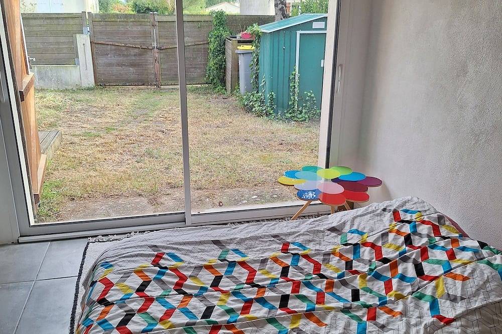 Charming house sleeps 5, 6 km from beaches. in Angles, Vendée