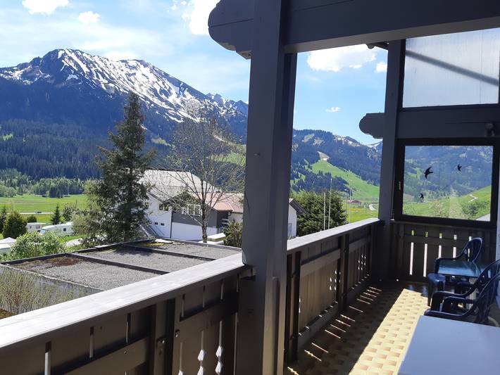 Ganze Ferienwohnung, Alpenwelt Tannheimer Tal - App. 1 - Farbennest mit Frühstück + Teeküche inkl. Sommerbergbahnen in Tannheim (Tirol), Allgäuer Alpen (Österreich)