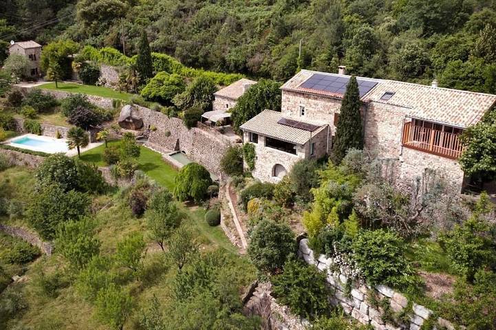 Maison de vacances pour 14 personnes, avec balcon, animaux acceptés dans Largentière