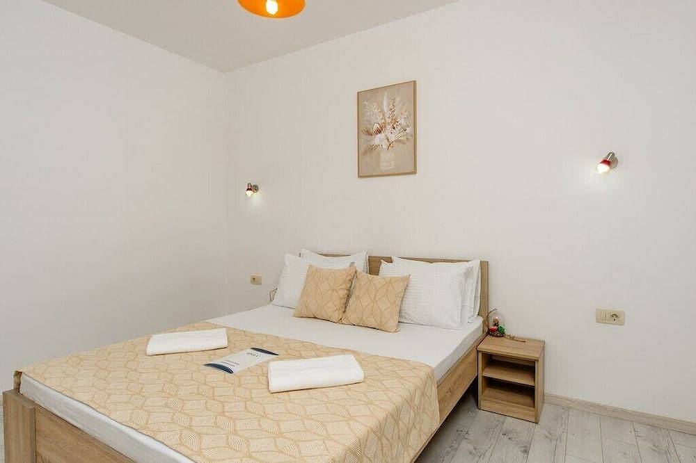 Arvala Apartments  - Apartment with Balcony in Opština Budva