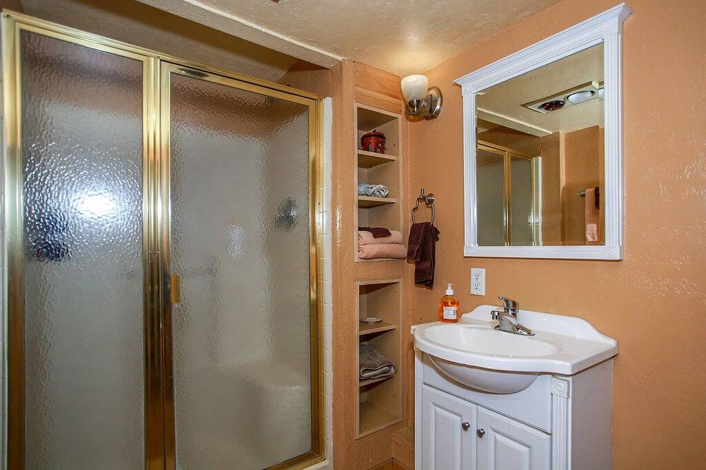 Bear Family Cabin - 5Br / 3Ba / Billardtisch / Kicker / Whirlpool / Wifi in Big Bear Lake, San Bernardino County