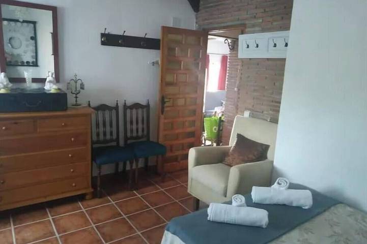 Loma Negra Casa Rural, con chimenea, piscina y barbacoa in Dúrcal, Cordillera Penibética