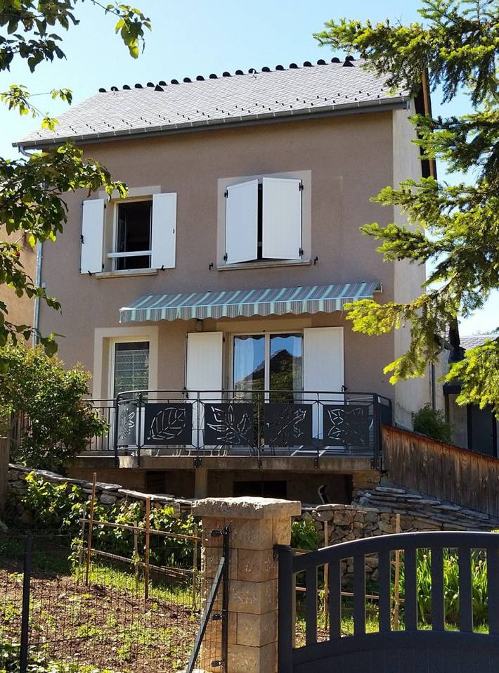 Gîte pour 4 personnes, avec terrasse à Laval-du-Tarn - 3