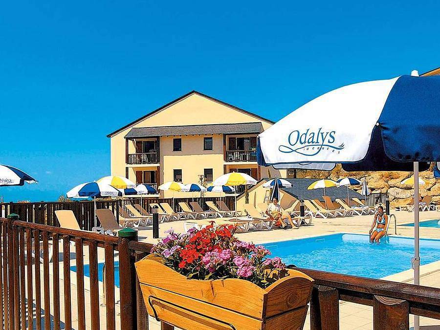 Résidence Odalys Mille Soleils - Apartment 6 persons - 2/3 rooms 5/6 people in Font-Romeu-Odeillo-Via, Prades region