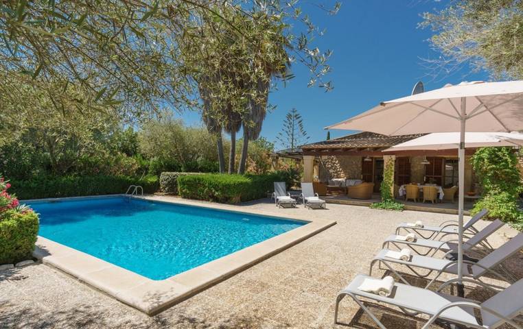 Villa "Llangana" mit Bergblick, privatem Pool und WLAN in Pollença, Mallorca Norden