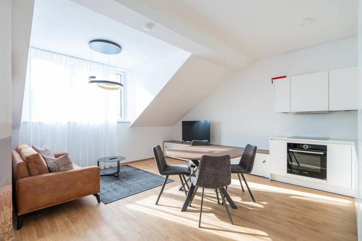 Ferienwohnung für 4 Personen, mit Balkon und Garten sowie Ausblick in Liesing