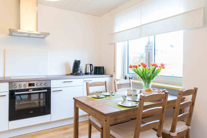 Geheel appartement, Vakantiewoning Am Alpenblick, 40m², terras, 1 woon-/slaapkamer, max. 2 personen in Lindau, Zwaben (Bayern)