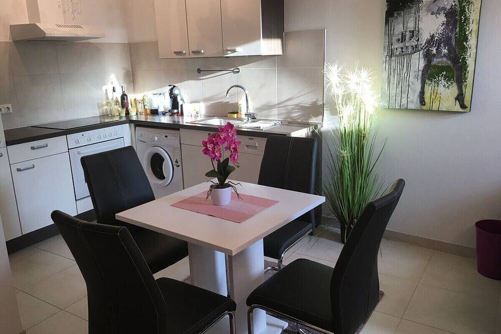 Ganze Wohnung, Vienna Airport Residences. Super für eine Nacht oder für immer. in Himberg (Wienerwald), Wien-Umgebung
