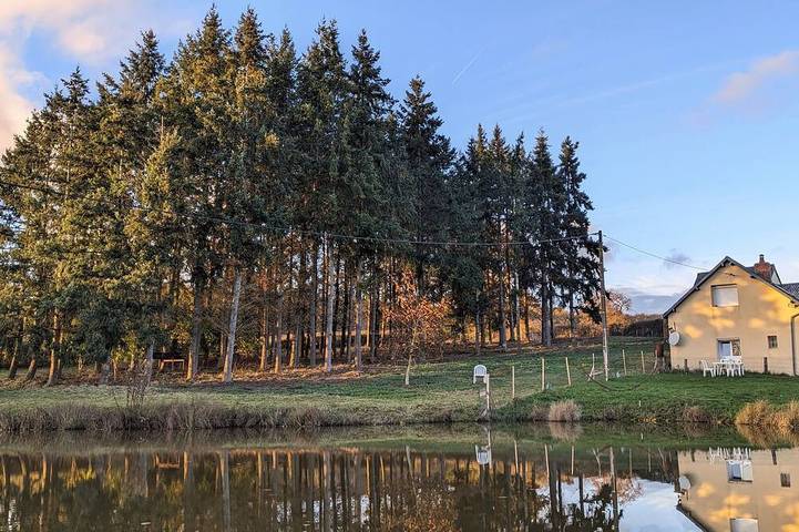 Gîte pour 6 personnes, avec jardin à Saint-Émiland
