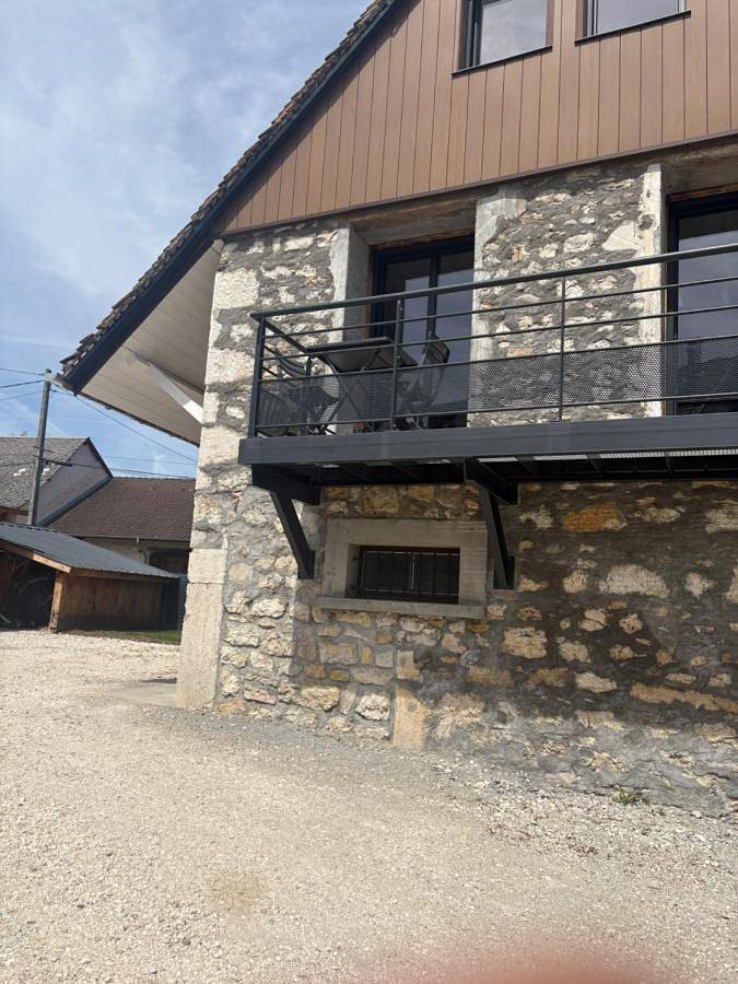 Location de vacances pour 5 personnes, avec balcon à Ceyzérieu - 2