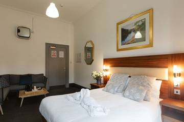 Bed And Breakfast for 2 People in Paisley, Lowlands, Photo 1