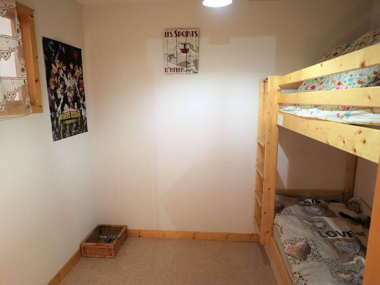 Entire apartment, Sunny Apartment in Beaufort: 2Br, 4-6 Guests, Parking, Terrace, Stunning Mountain Views in Arêches, Beaufort (Rhône-Alpes)
