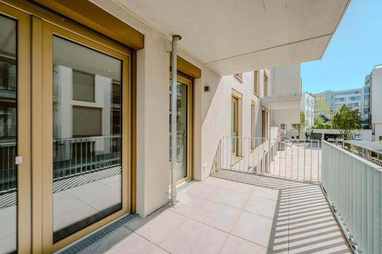 Ganze Wohnung, Exquis Luxus 2Br Apartment Etro I Balcony I Family-friendly I Mercedes I Home Office in Böblingen, Landkreis Böblingen