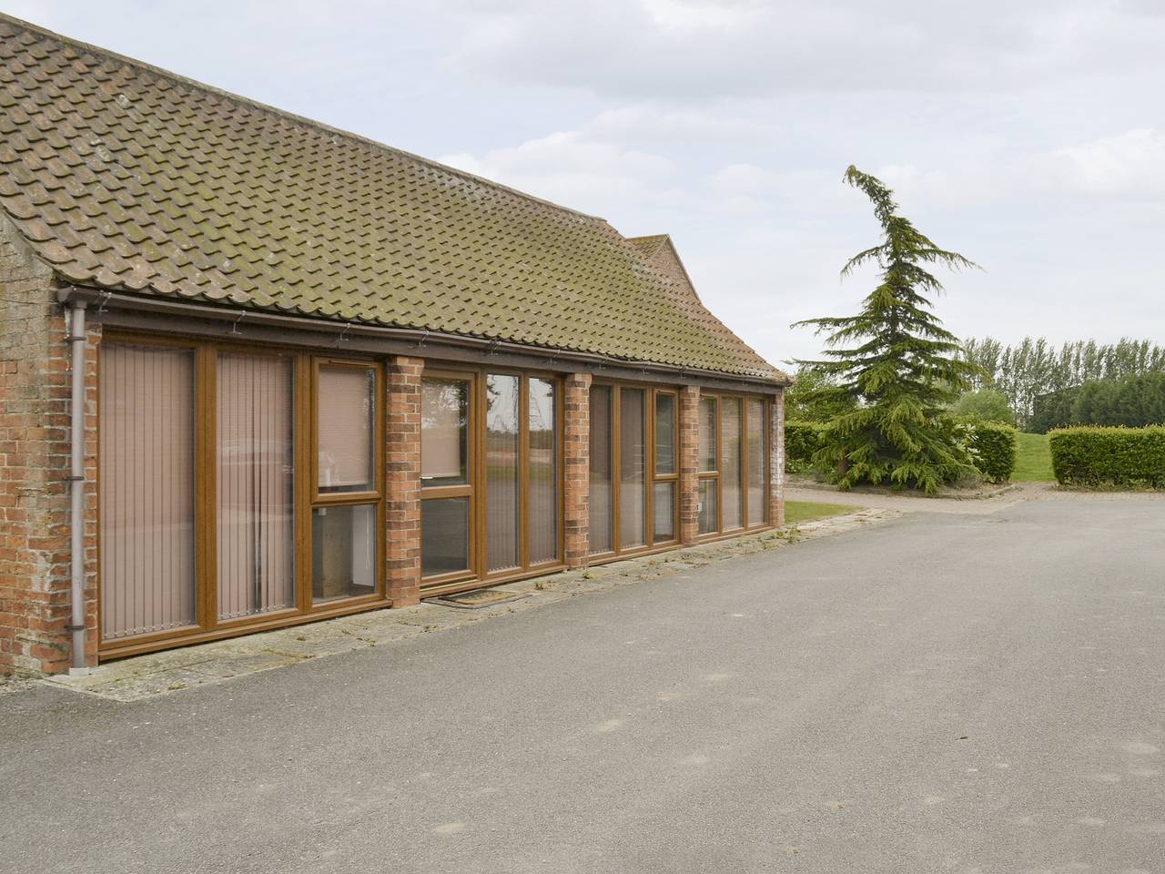 Koi Keep - Ukc1909 in Doddington and Whisby, Lincolnshire