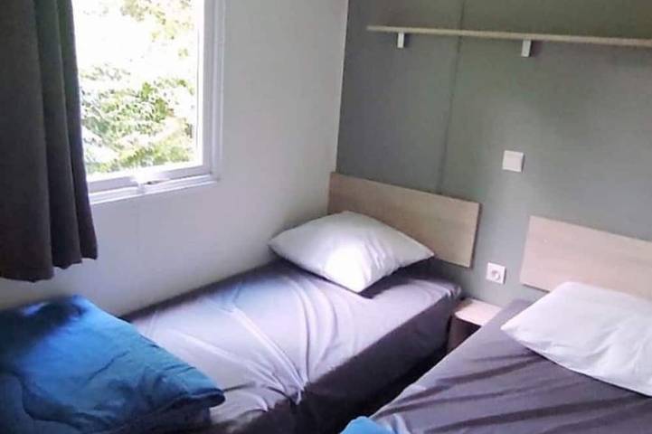 Mobil home pour 4 personnes dans Office De Tourisme Challes Les Eaux - 3