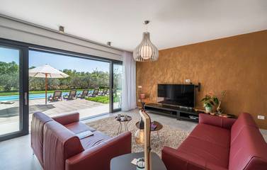 Villa voor 8 Personen in Novigrad, Regio Umag, Afbeelding 1