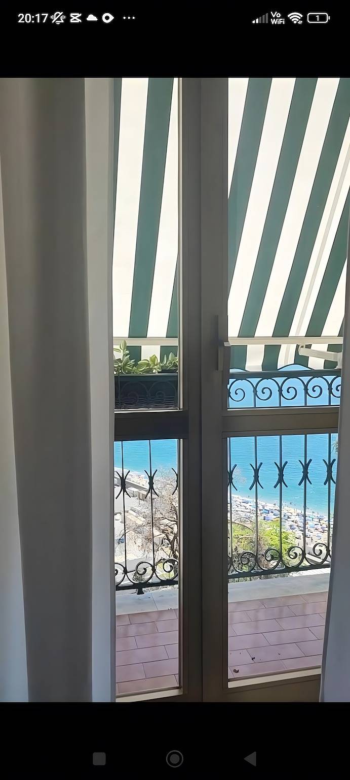 Il Mare Di Francesca with Sea View, Wi-Fi and Air Conditioning