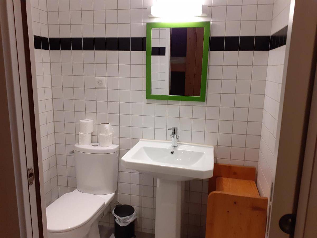 Double Room in Nans-sous-Sainte-Anne, Jura Francais