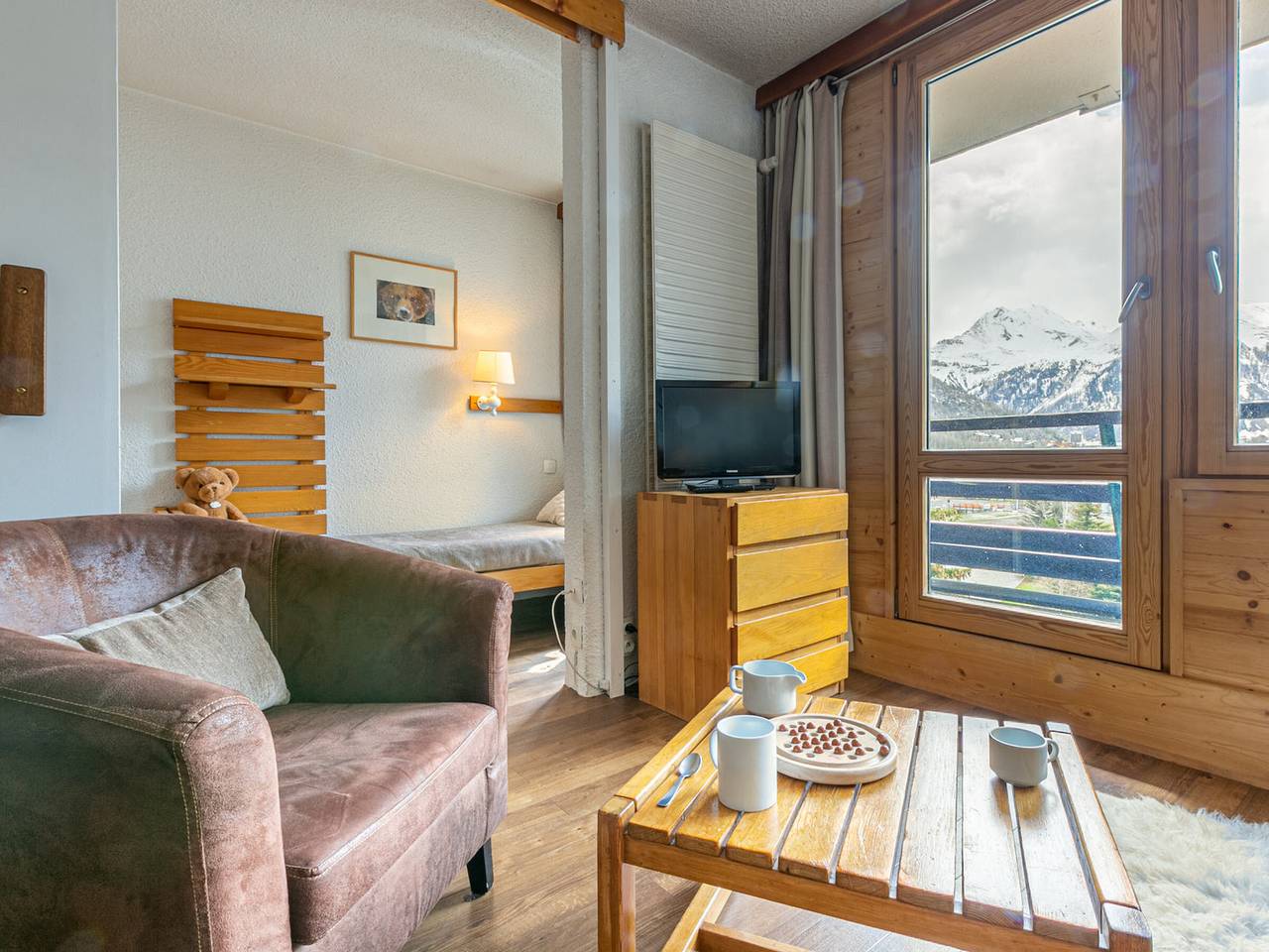Studio entier, Appartement skis aux pieds à La Daille avec balcon et cuisine équipée in Val-d'Isère, Parc National de la Vanoise