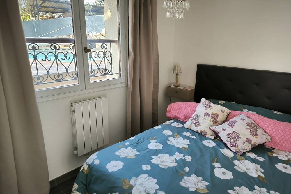 Ganze Wohnung, Mietpreis für das Apartment für maximal 8 Personen, kontaktieren Sie uns für 12 in Menton, Nizza und Umgebung