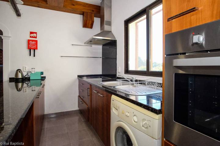 Location de vacances pour 8 personnes, avec terrasse et piscine à Monchique - 2