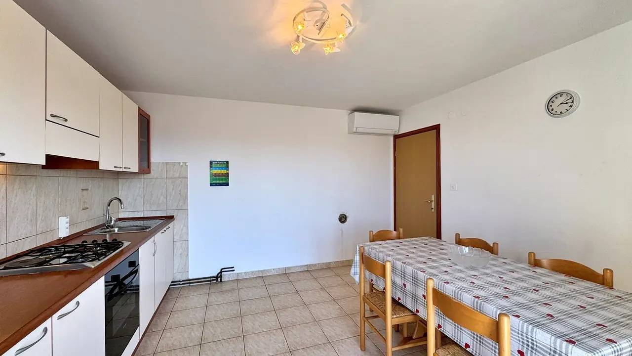 Ganze Ferienwohnung, Ferienwohnung für 4 Personen (61 m²) in Malinska in Malinska-Dubašnica, Krk