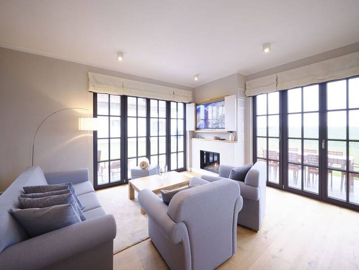 Ferienhaus für 8 Personen, mit Terrasse und Garten sowie Kinderpool und Sauna in Dranske