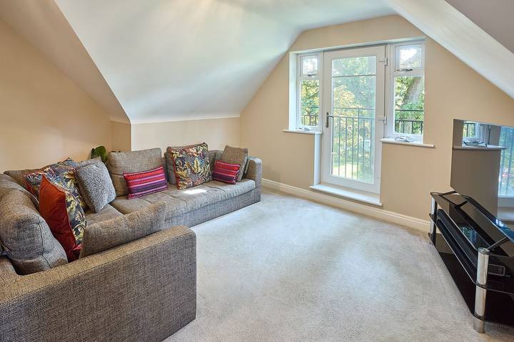Entire apartment, Host & Stay | Danford Court in Solihull, Birmingham Area