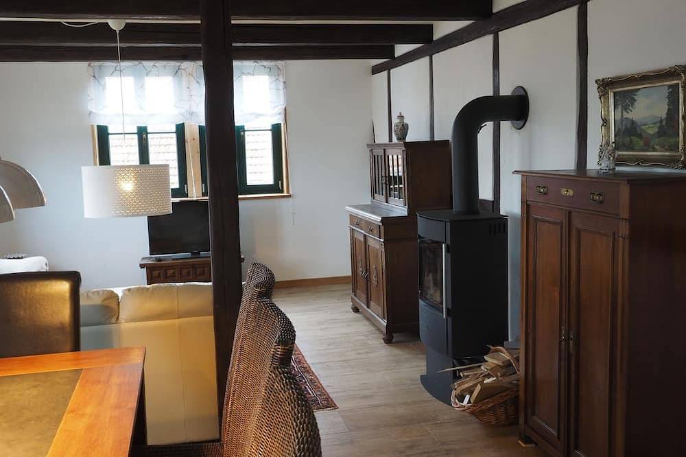 Ganze Wohnung, Gemütliche Ferienwohnung mit Kamin im Harz Ii in Darlingerode, Ilsenburg