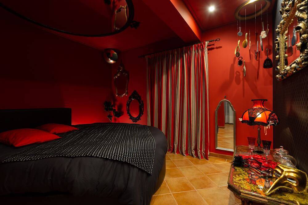 Estate \"Quinta do Monte das Abelhas\" Themed bed and breakfast near Lisbon in Lisbon District