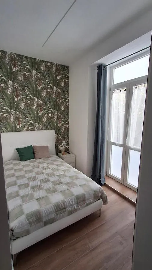 Ferienwohnung für 2 Personen, mit Balkon und Ausblick - 1