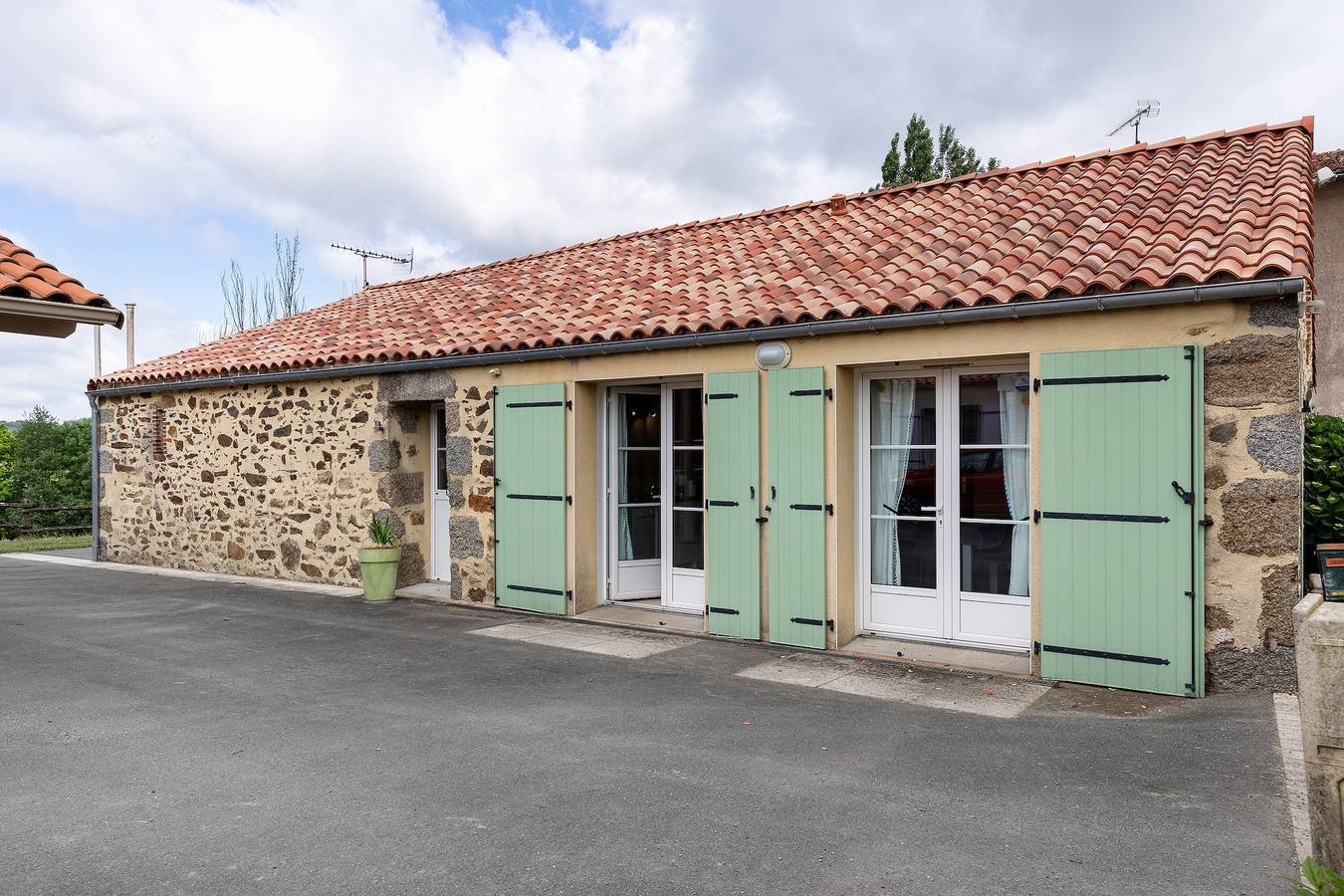Gîte La Rémondière – A 20 Minutos del Puy du Fou in Pouzauges, Fontenay-le-Comte