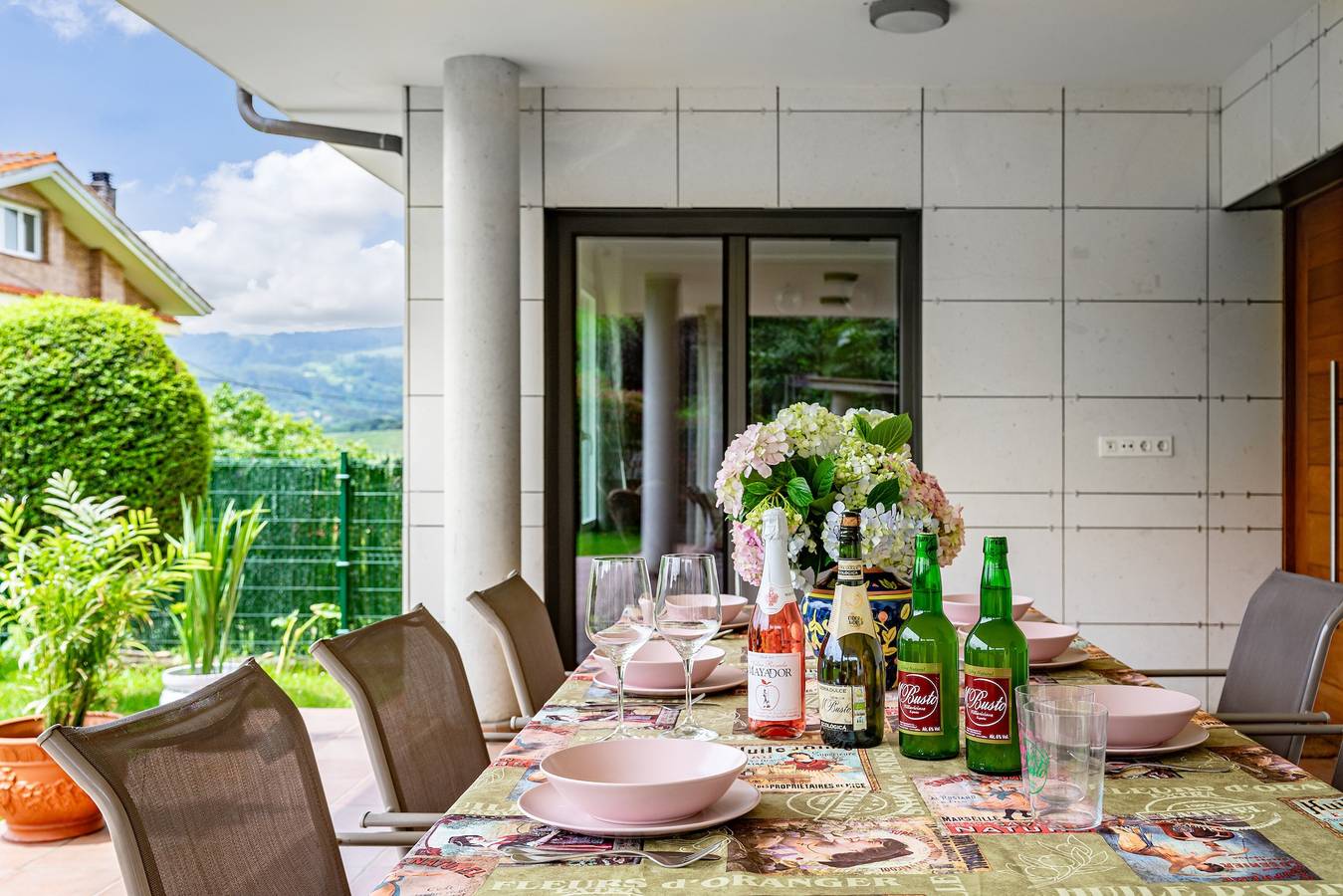 Finca 'Casa La Manzana' mit Bergblick, privater Terrasse und Wlan in Villaviciosa, Costa Verde (Spanien)