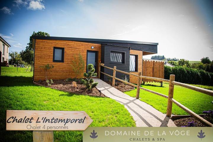 Gîte pour 2 personnes, avec Terrasse et Jacuzzi ainsi que Sauna et Vue