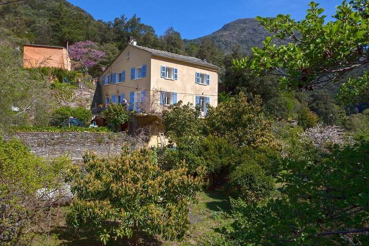 Gîte pour 8 personnes, avec Terrasse à Olmeta-di-Capocorso