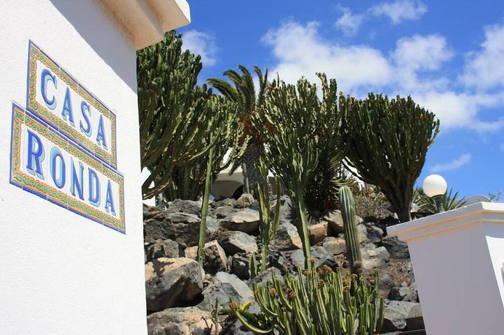 Fkk Traumurlaub, im 1-Fam.-Komfortvilla mit eigenem Pool für 2-6 Pers.. in Charco del Palo, Haría