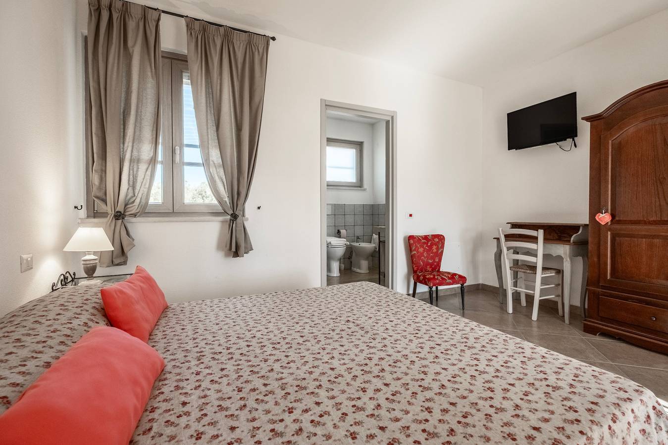 Zimmer 'Giusti - 3 Leccio' mit gemeinsamem Garten, Wi-Fi und Klimaanlage in Magliano in Toscana, Grosseto Provinz