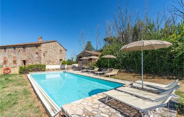 Location de vacances pour 8 personnes, avec piscine, animaux acceptés à Castellina in Chianti