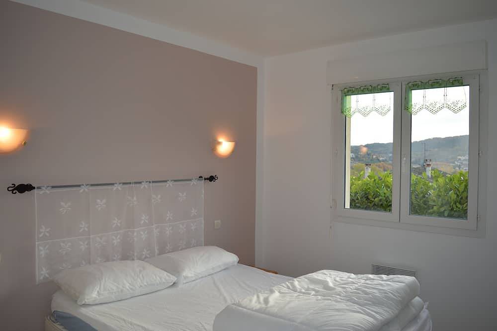 Maison Proche du Village de Vallon Pont D'arc et de la Rivière Ardèche in Vallon-Pont-d'Arc, Gorges de l’Ardèche