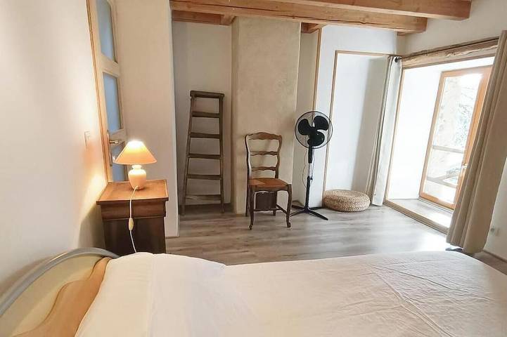 Location de vacances pour 10 personnes, avec jardin à Varaire - 4
