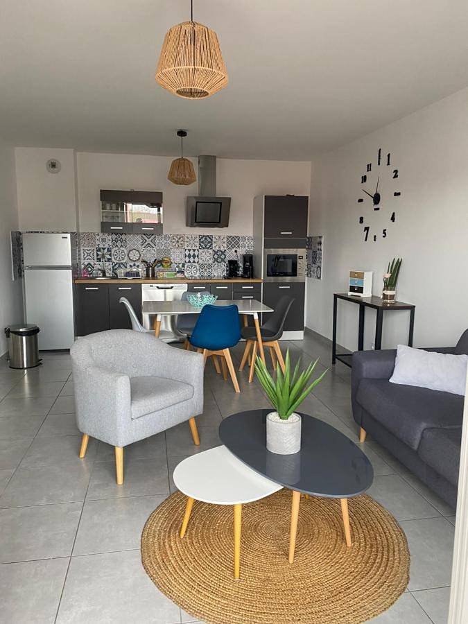 Gîte pour 4 personnes, avec Terrasse à Saint-Jean-de-Niost