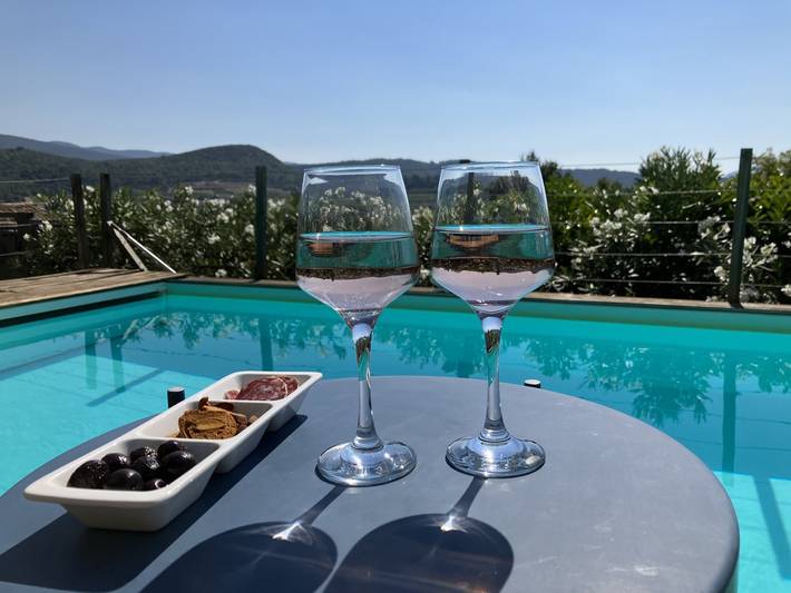 Gîte pour 2 personnes, avec piscine ainsi que terrasse et jardin dans la Drôme - 2
